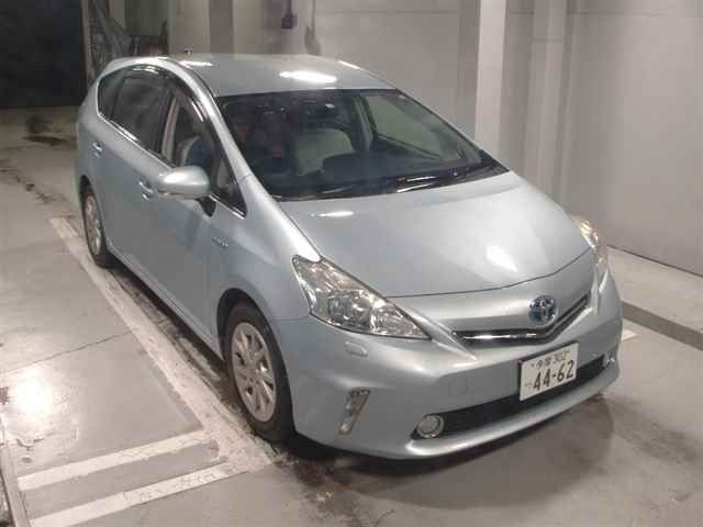 8034 Toyota Prius alpha ZVW41W 2012 г. (JU Tokyo)